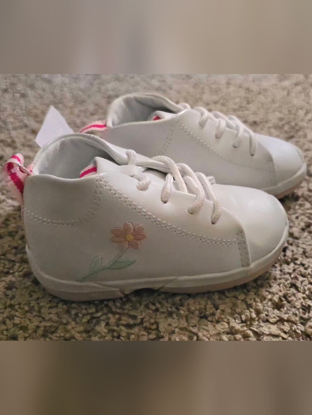 Toddler White Sneakers with Pink Flower Accent Size 4C NWT